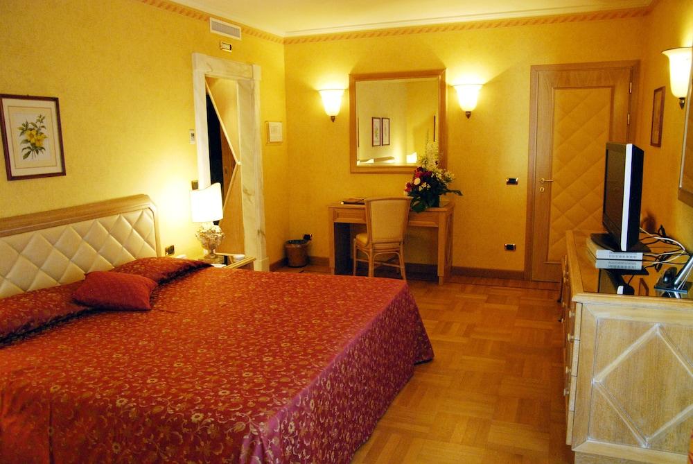 Park Hotel Villa Ariston Lido di Camaiore Eksteriør billede