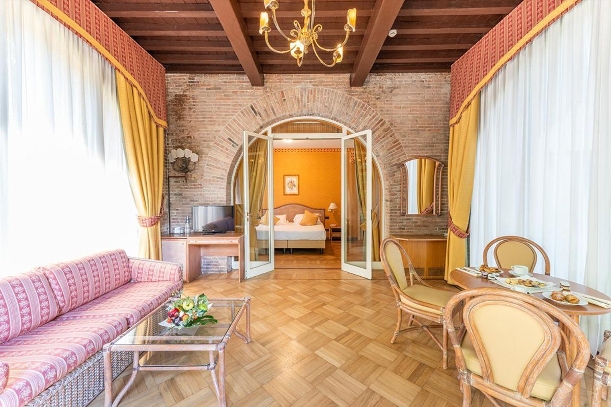 Park Hotel Villa Ariston Lido di Camaiore Eksteriør billede